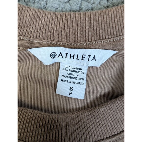NWT ATHLETA Retroplush Velvet Crewneck Sweatshirt Side Snaps Brown Size Small - Picture 3 of 16